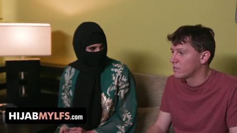 Hot Arab MILF Wife Gets Naked on Cam for Cash, Showing Off Booty and Tits