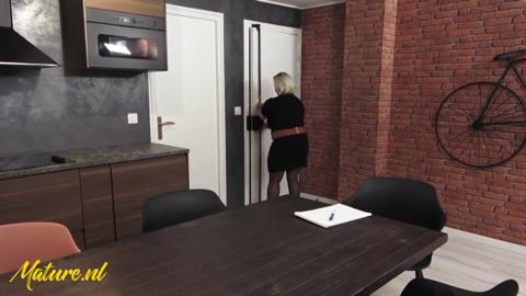 Horny🥵 Tutor Flirts with Student, Gets Deep Anal👌 Pleasure in Threesome