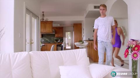 Mom's boyfriend gets creampied, pounded and destroyed by daughter's furious stepdad, Dick🌭