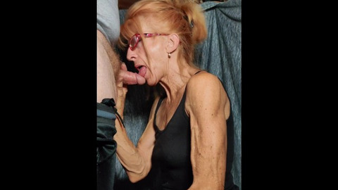 Mature Lady Satisfies With Mouth