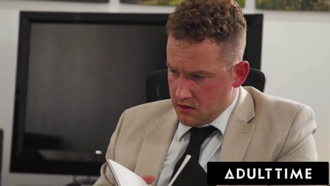 This therapist learns to pleasure himself during session