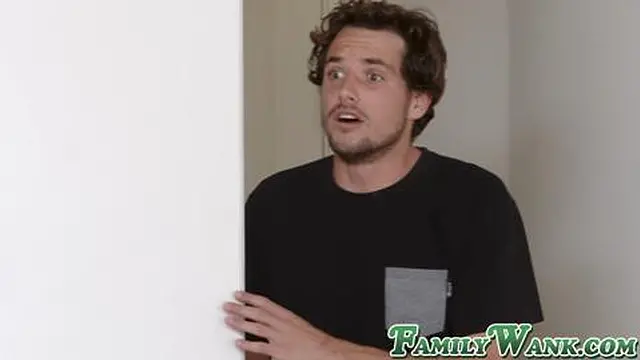 Luscious MILF Crystal Rush gets boyfriend facial