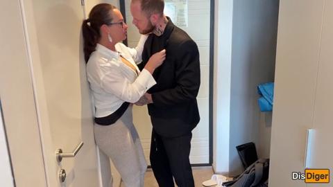 Two moms got gangbanged by their stepsons in a crazy family threesome