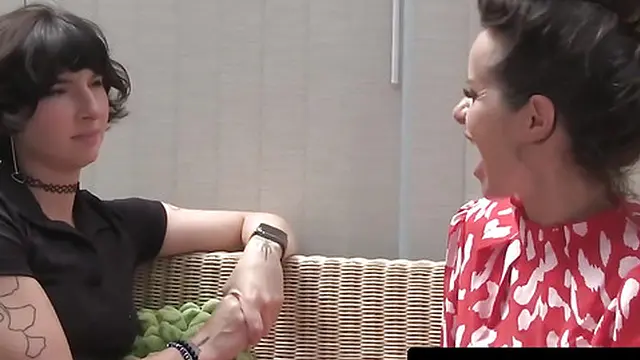 SensualMomma com - Kiki asks milf Amica for love advice