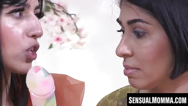 SensualMomma com - Aaliyah guides milf through intimate toy discovery