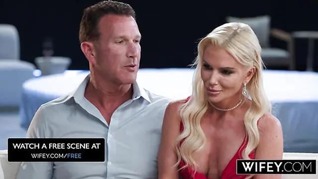 WIFEY Hot Blonde MILF Tatiana Steele Gets Filled Up By BBC While Hubby Films