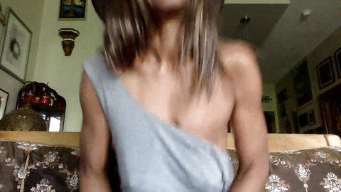 Ginger MoistHer Hips and Road Trips