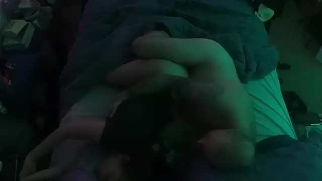 HOT MOM wakes up to unexpected morning sex
