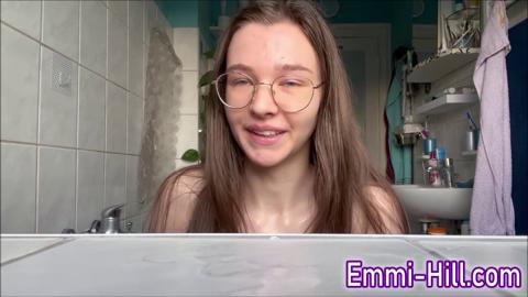 Ripped teen babe gets brutal pounded and squirts like a fountain