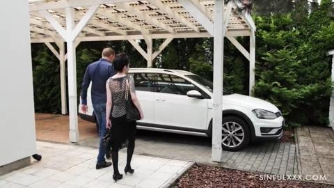 Oh, damn, hot chick Amber Jayne summons a posse for sick adult movie