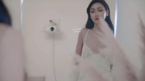 Naughty😈 lonely housewife begs for Spring Festival booty call on WeChat